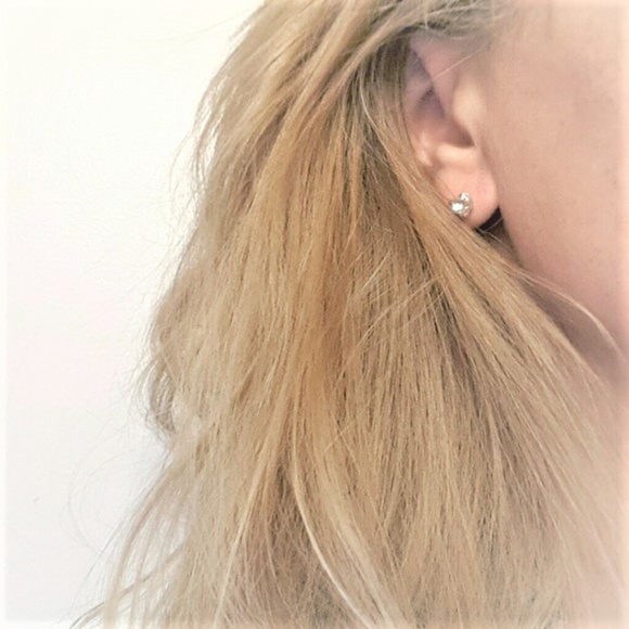 NEW! 3 piece Jewelry Set Heart Necklace with EarringS Simulated Diamonds Sparkle - Picture 8 of 14